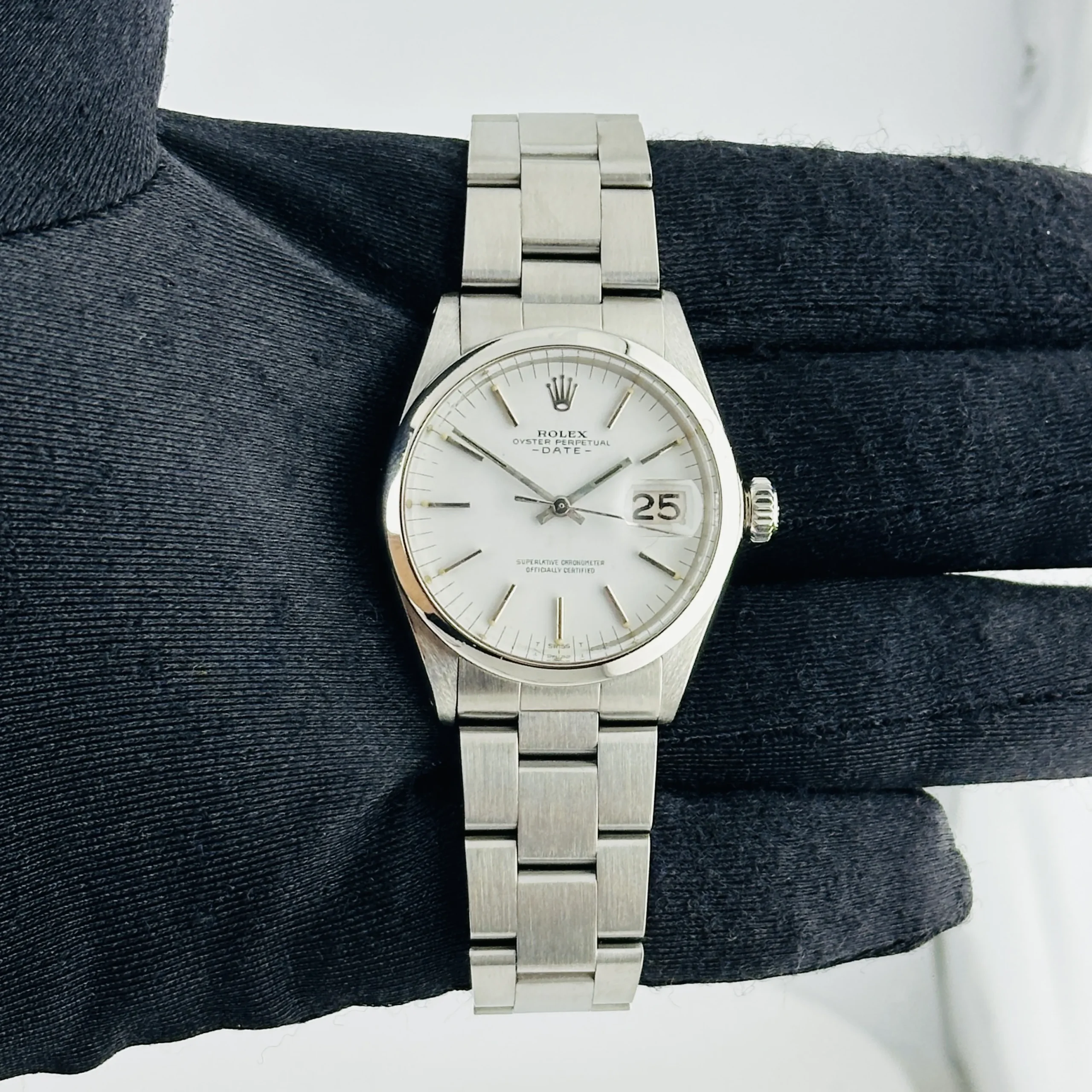 Rolex Oyster Perpetual Date White Stick Dial on Oyster Bracelet Ref 1500 1 Rolex Oyster Perpetual Date White Stick Dial on Oyster Bracelet Ref 1500 - Image 1