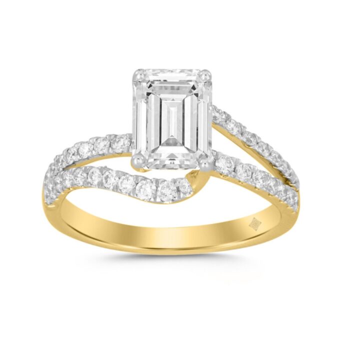 LADIES RING 2CT ROUND/EMERALD DIAMOND 14K YELLOW GOLD (CENTER STONE EMERALD DIAMOND 1 1/2CT ) - Image 1