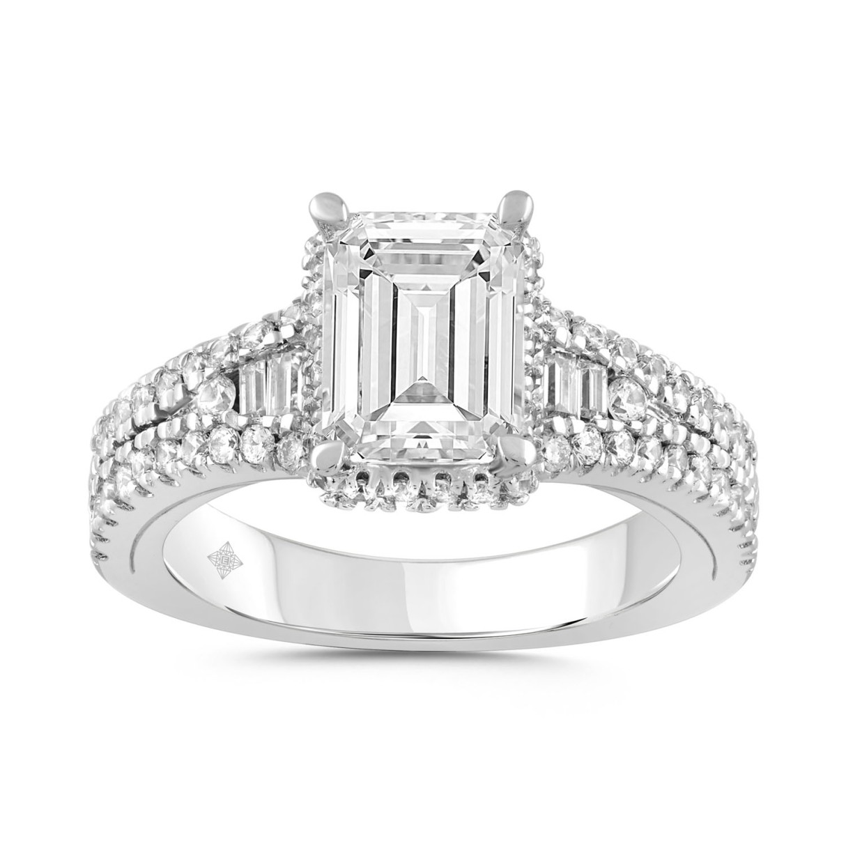 LADIES RING 2.50CT ROUND/BAGUETTE/EMERALD DIAMOND 14K WHITE GOLD (CENTER STONE EMERALD DIAMOND 2.00CT) - Image 1