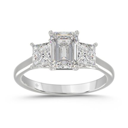 14K WHITE GOLD 2 5/8CT EMERALD/PRINCESS DIAMOND LADIES RING (CENTER STONE EMERALD DIAMOND 1 1/2CT)
