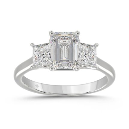 14K WHITE GOLD 2 5/8CT EMERALD/PRINCESS DIAMOND LADIES RING (CENTER STONE EMERALD DIAMOND 1 1/2CT)