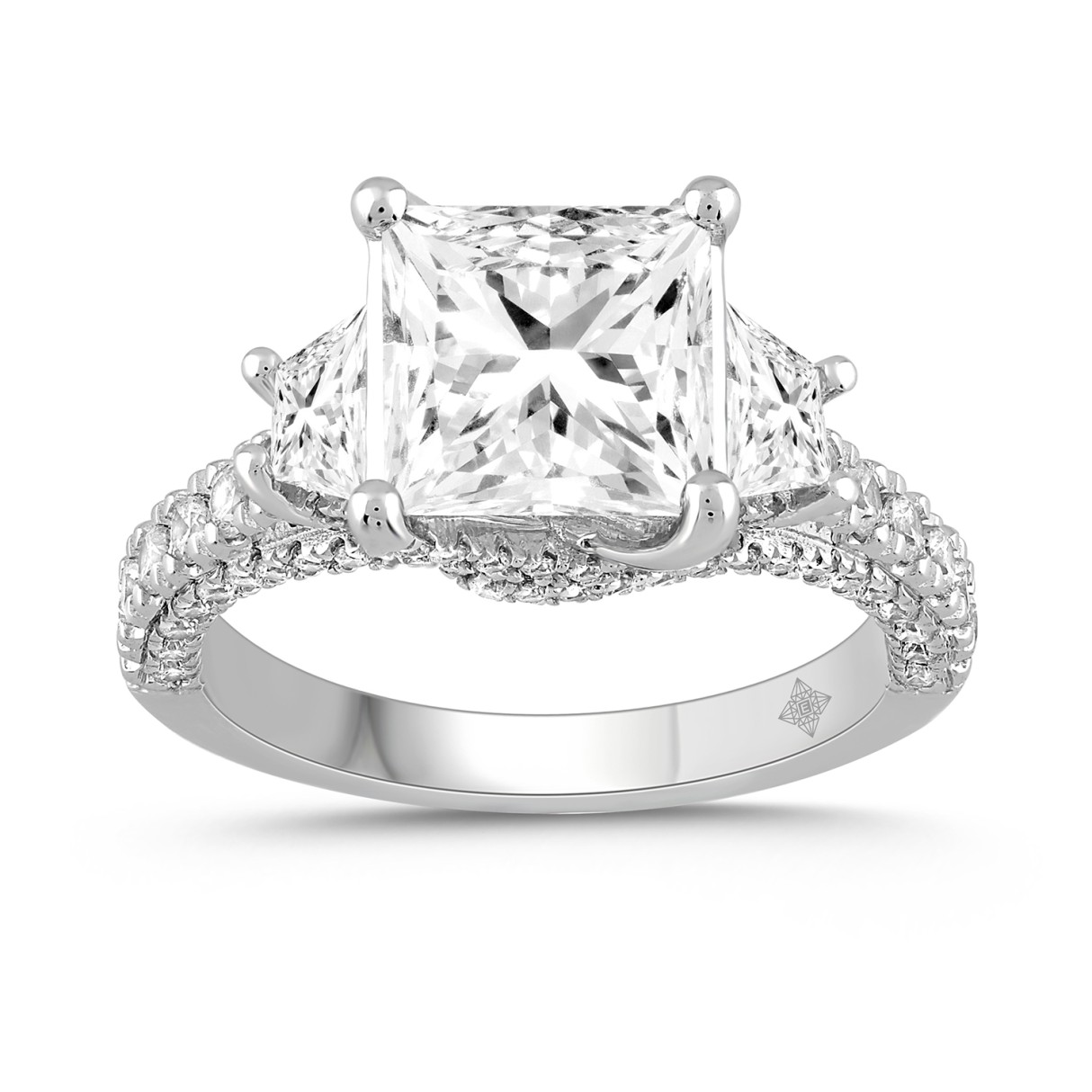 LADIES RING 4 1/2CT ROUND/PRINCESS/TRAPEZOID DIAMOND 14K WHITE GOLD (CENTER STONE PRINCESS DIAMOND 3CT ) 1 LADIES RING 4 1/2CT ROUND/PRINCESS/TRAPEZOID DIAMOND 14K WHITE GOLD (CENTER STONE PRINCESS DIAMOND 3CT ) - Image 1
