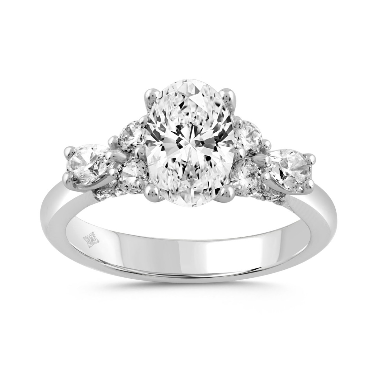 LADIES RING 2 3/4CT ROUND/PEAR/OVAL DIAMOND 14K WHITE GOLD (CENTER STONE OVAL DIAMOND 2.00CT) 1 LADIES RING 2 3/4CT ROUND/PEAR/OVAL DIAMOND 14K WHITE GOLD (CENTER STONE OVAL DIAMOND 2.00CT) - Image 1